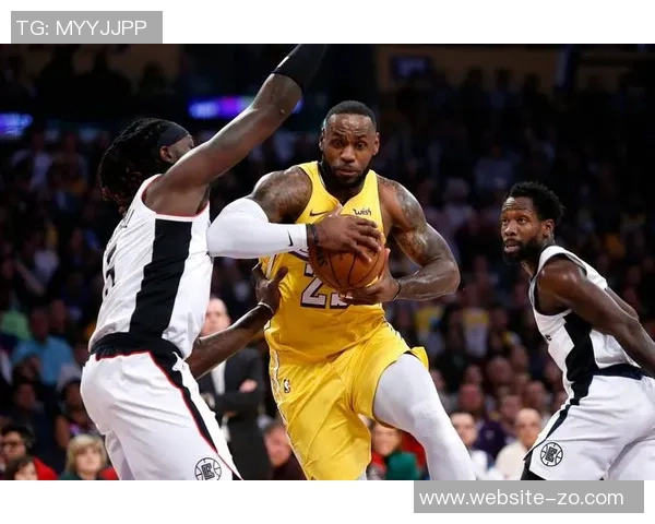 帕金斯揭秘詹姆斯日常训练安排如同总统般紧凑从早到晚忙碌不已